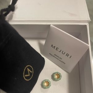 Mejuri Charlotte bold hoop charm in pistachio